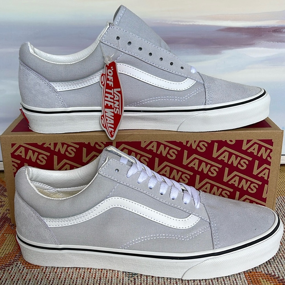 Vans WMNS Old Skool
Gray Dawn/True White
VN0A38G1UKX
Sneakers